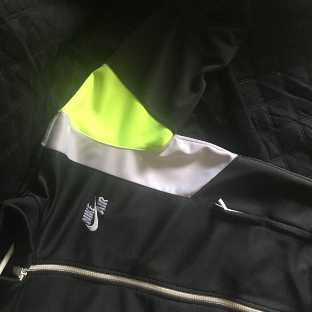 Nike jacket 🎒