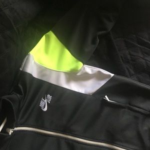 Nike jacket 🎒
