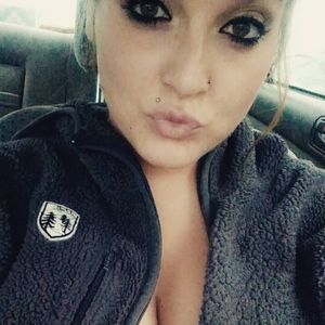 Meet your Posher, Candice