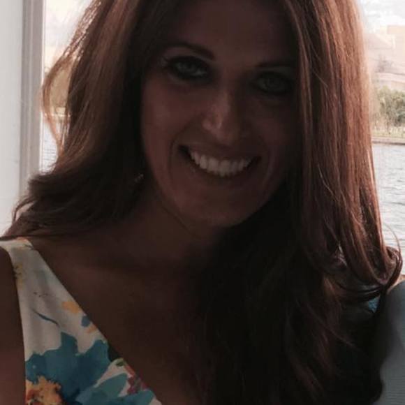 Meet your Posher, Ellen - Picture 1 of 1