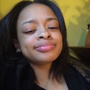 Meet your Posher, Ziyana