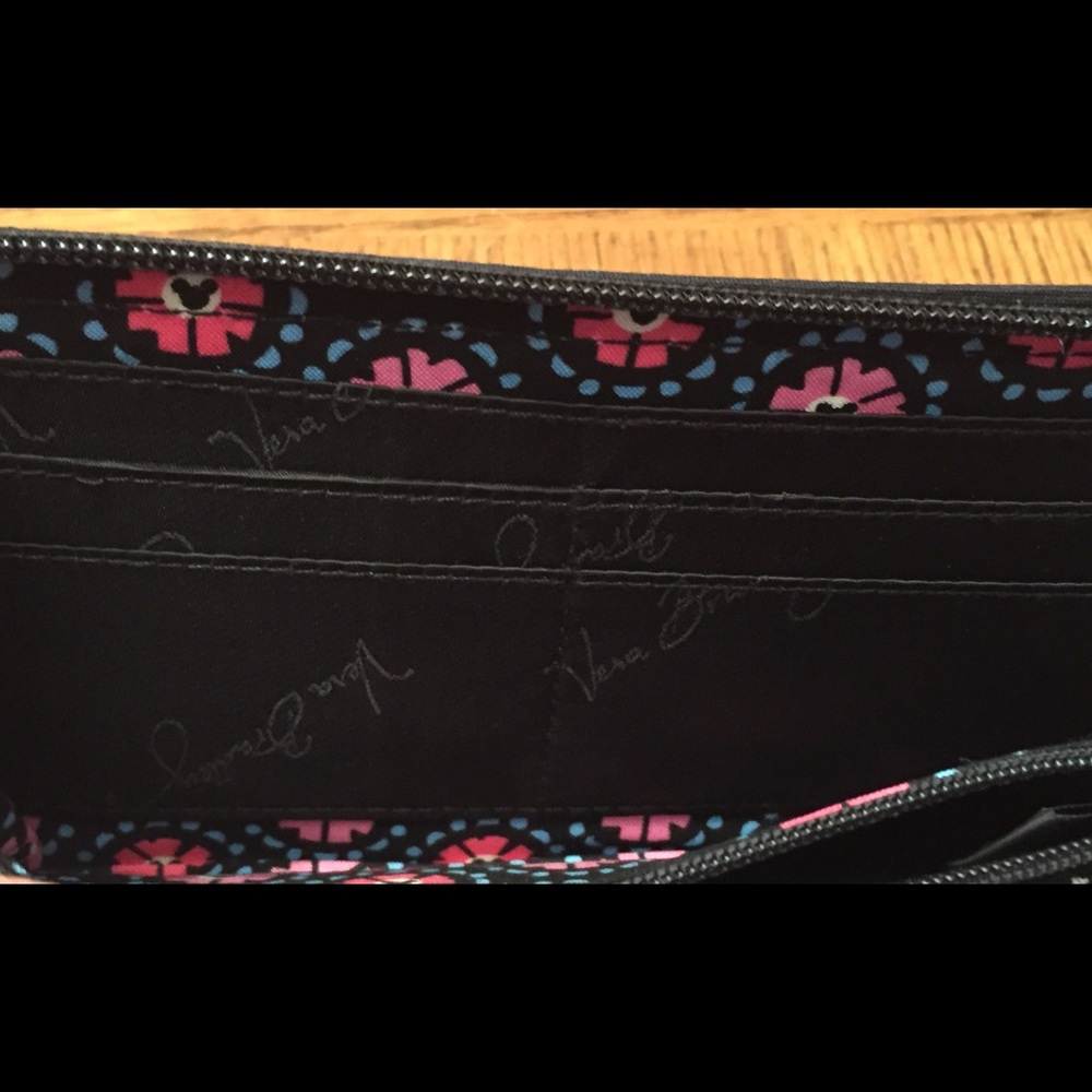 Vera Bradley Disney Mickey Medallion zip wallet - Picture 3 of 7