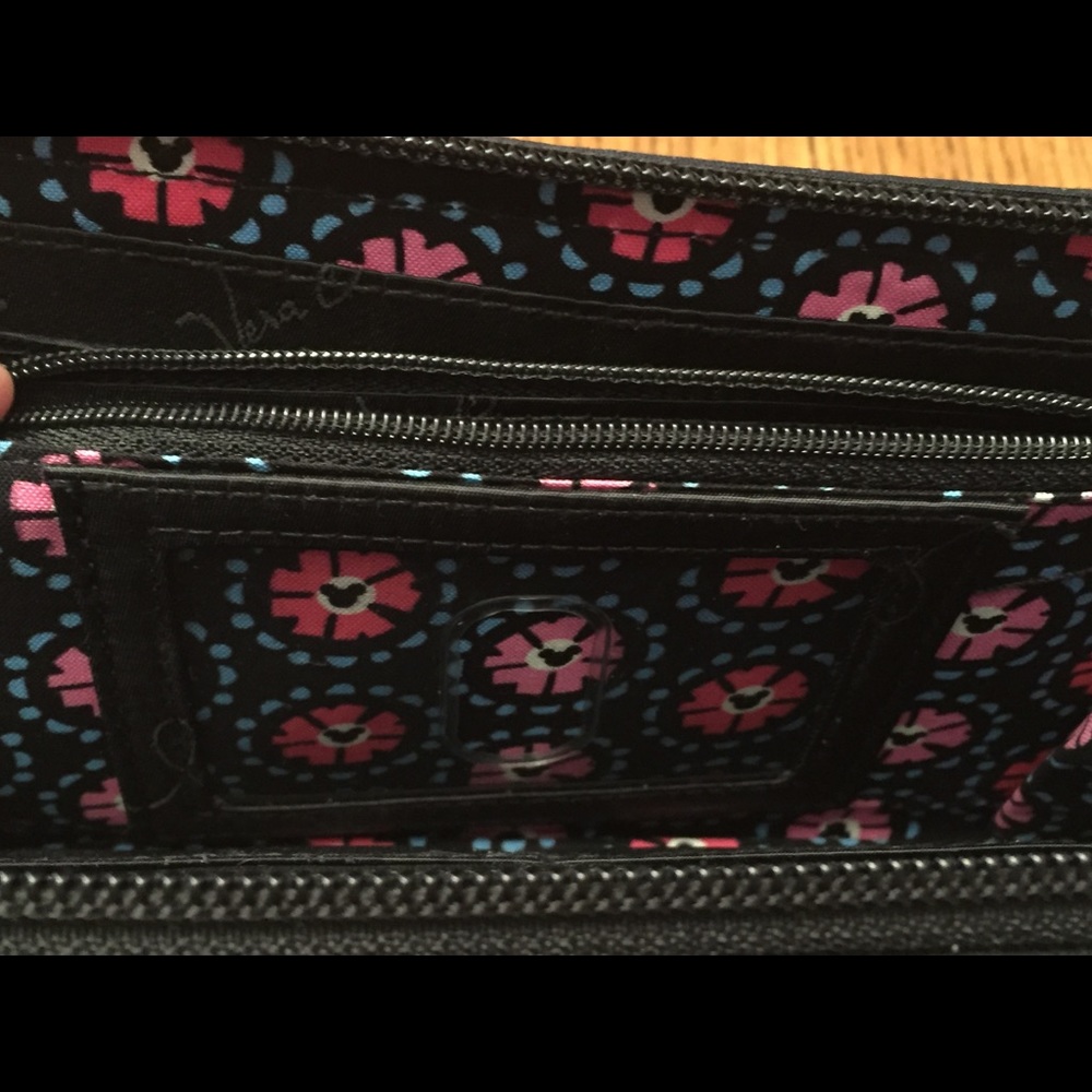 Vera Bradley Disney Mickey Medallion zip wallet - Picture 4 of 7