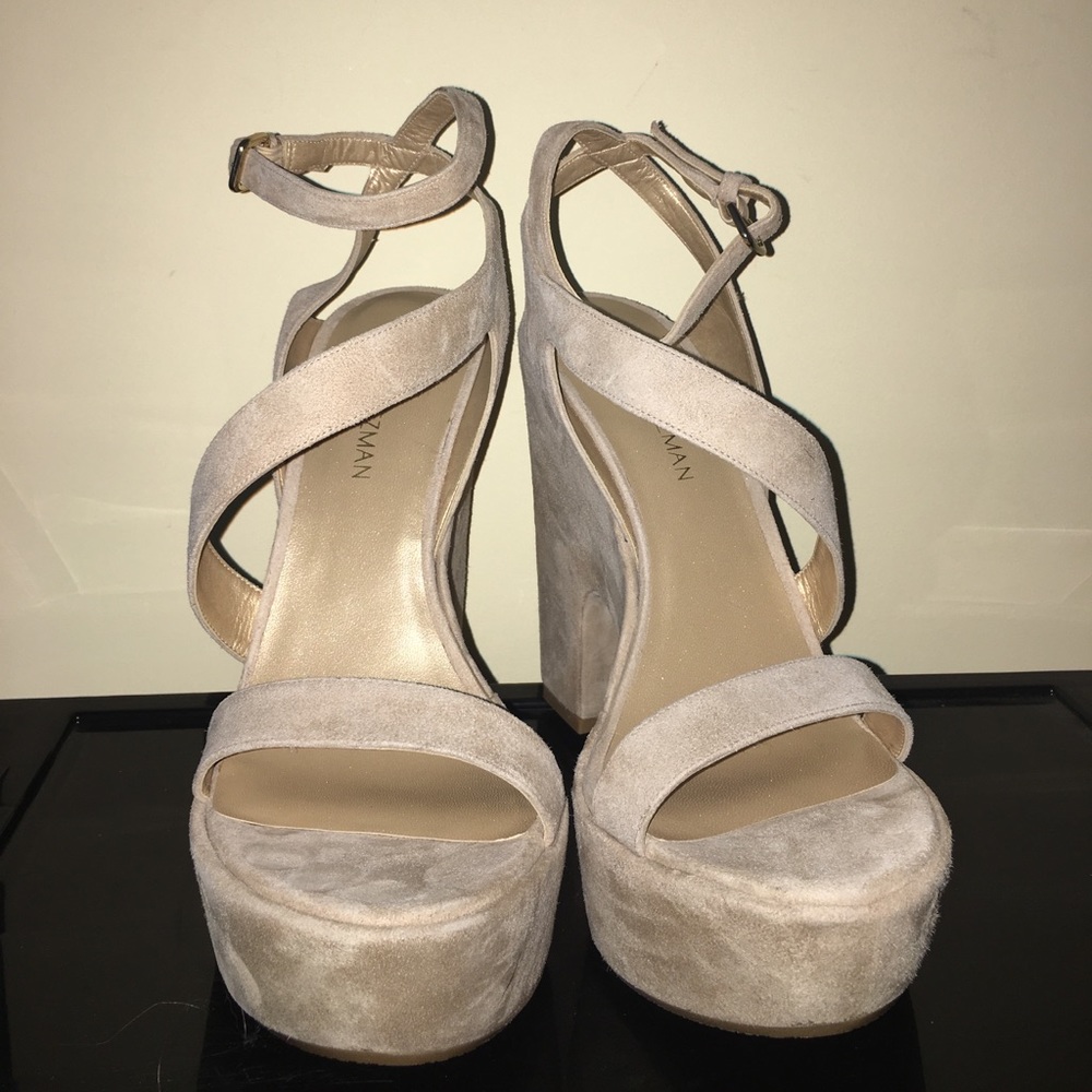NEVER WORN STUART WEITZMAN HEELS