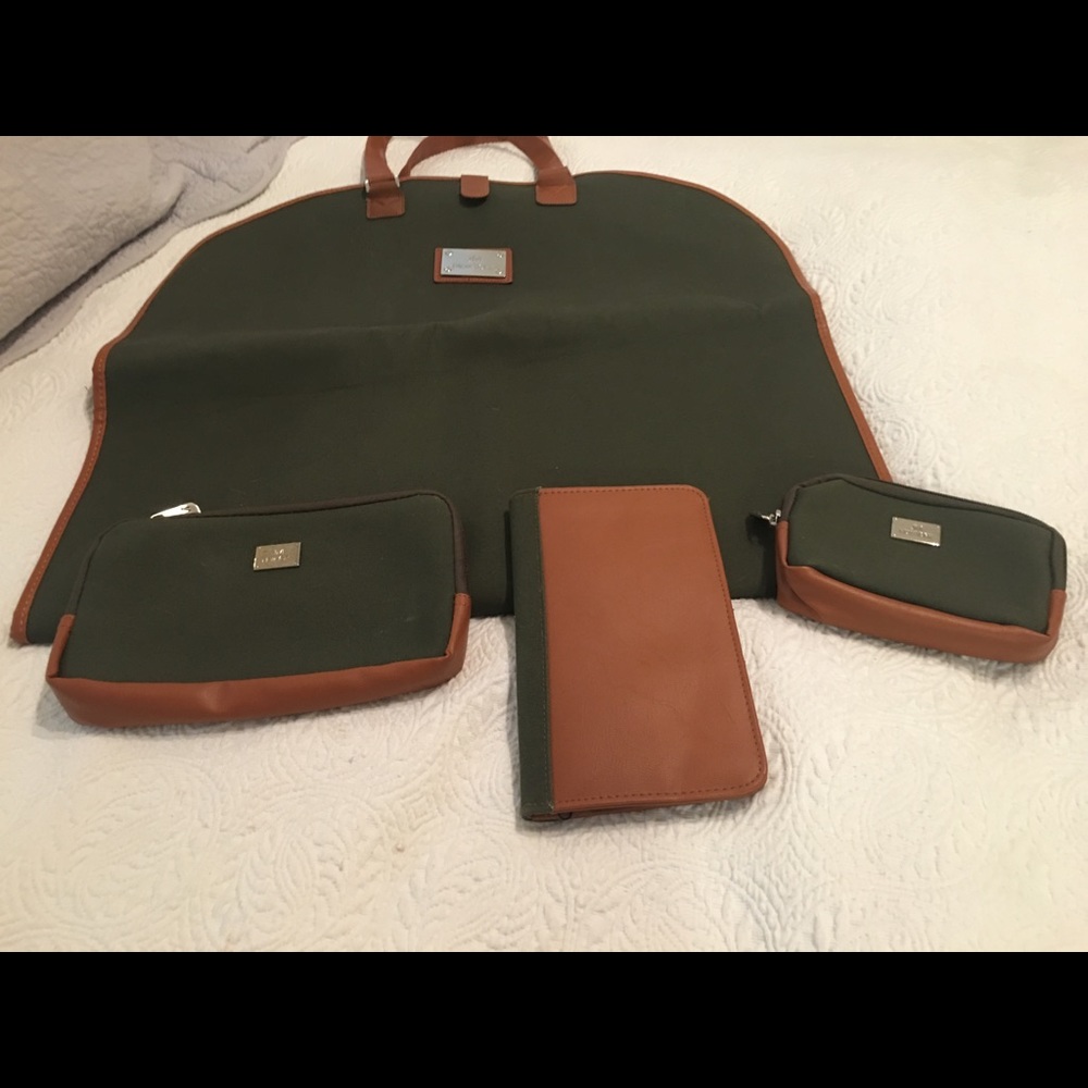 4 piece travel  accessories