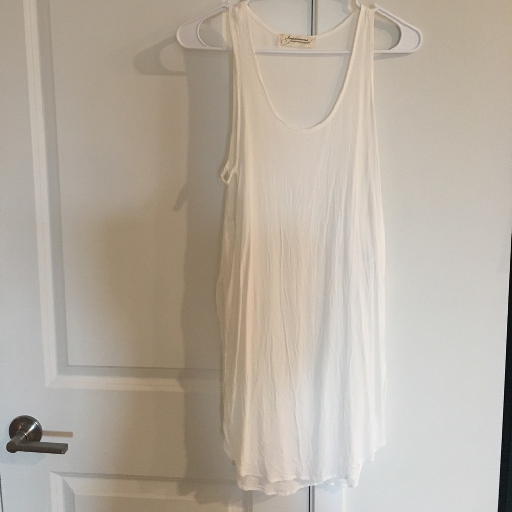 White slit tank