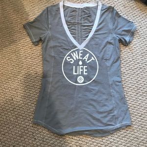 Lululemon anti stink tee shirt size 4
