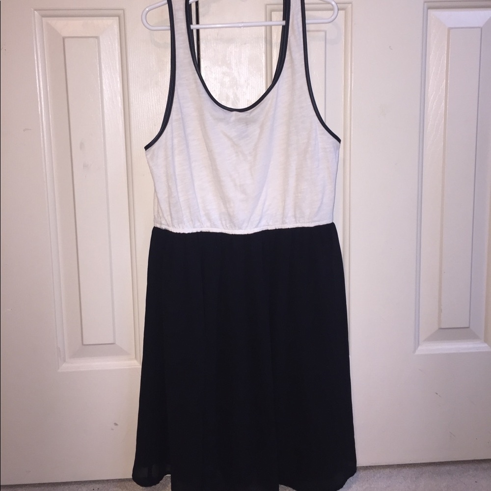 Forever21 Black and Cream/White dress