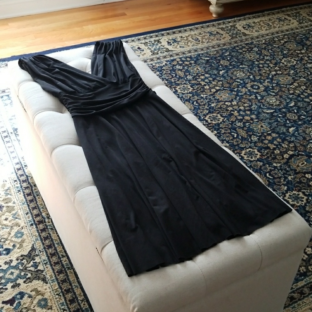 Dress - Picture 2 of 4