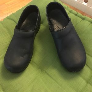 Dansko clogs size 38