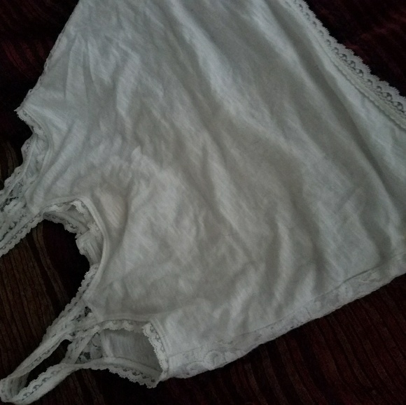 Hollister Tank Top - Picture 3 of 3