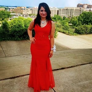 Meet your Posher, Ana