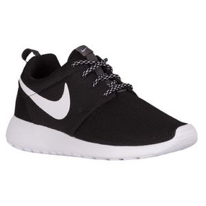 Black Nike Roshe One women's size 9.5