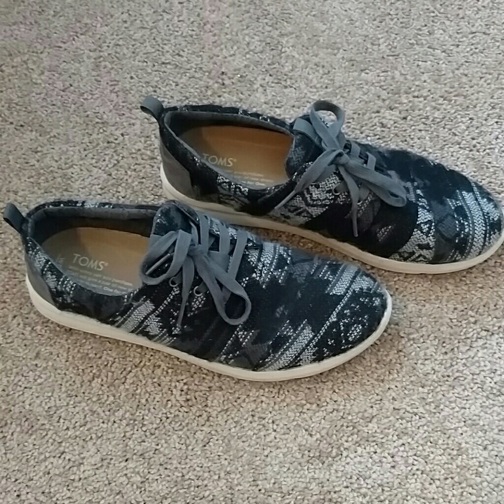 Toms Aztec print sneaker