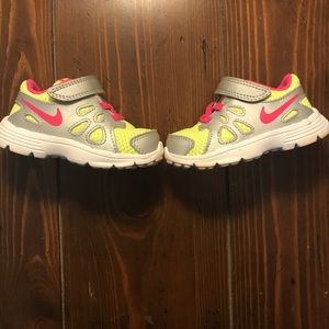 Nike toddler sneakers size 4c