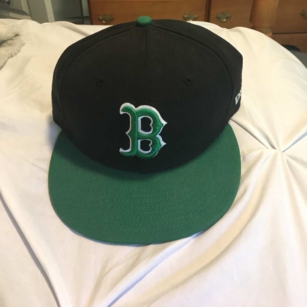 New Era Black & Green Boston Flat Brimmed Hat