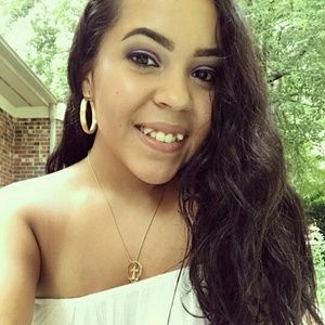 Meet your Posher, Amaris