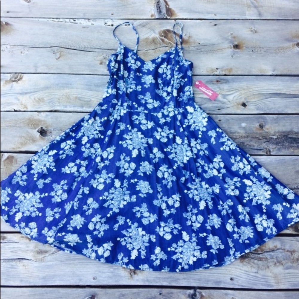 Arizona Jean Company Dress—Size M (NWT)