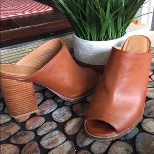 Silence & Noise peep toe sandals