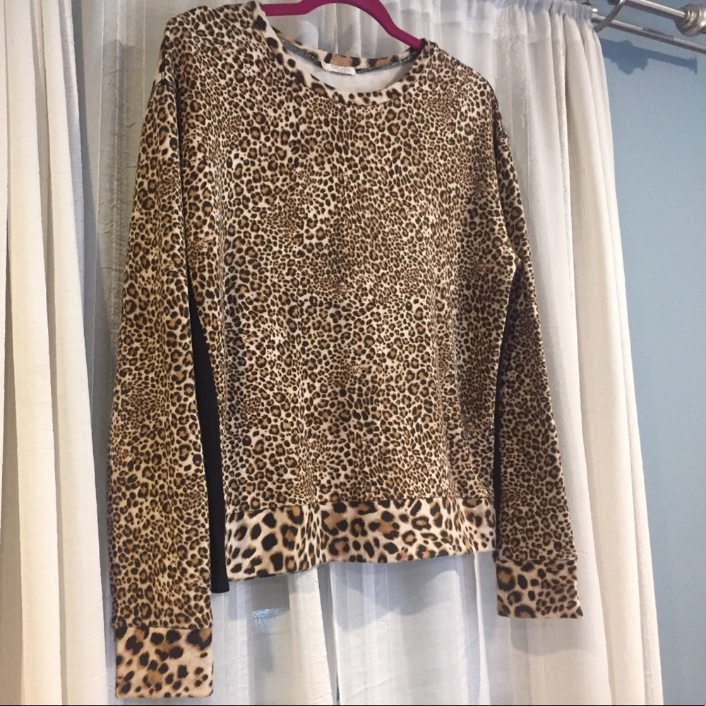 Rachel Roy leopard print top