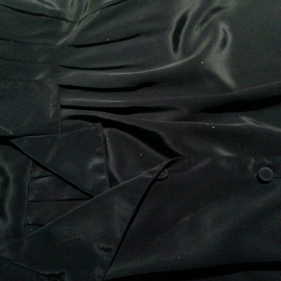 Black silky long sleeved pleated blouse sparkley - Picture 2 of 5