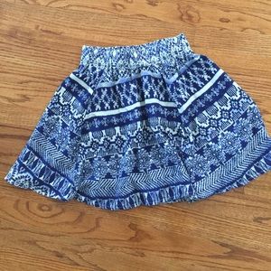 Fun flowy skirt with elastic waist