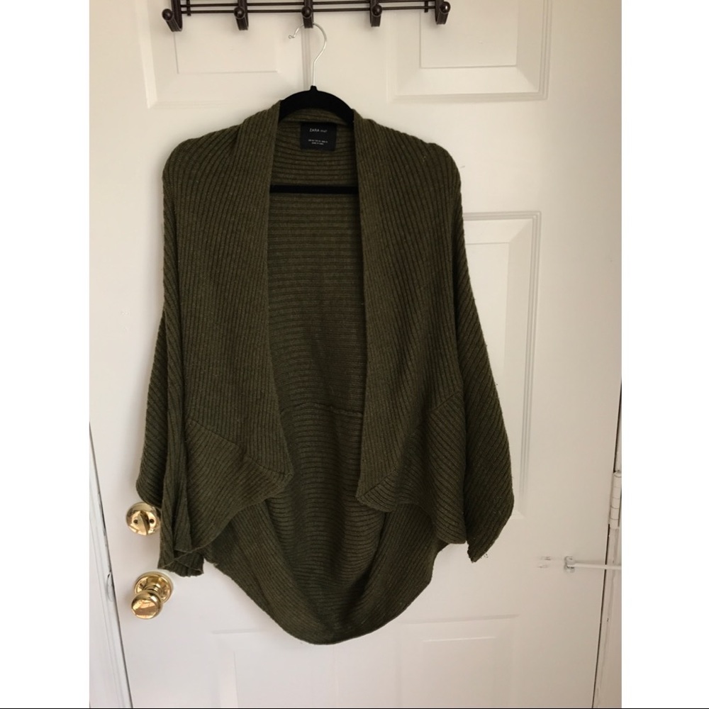 Zara cardigan size M in olive
