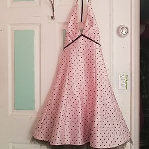 short elegant retro pink ruffel polka dot drees