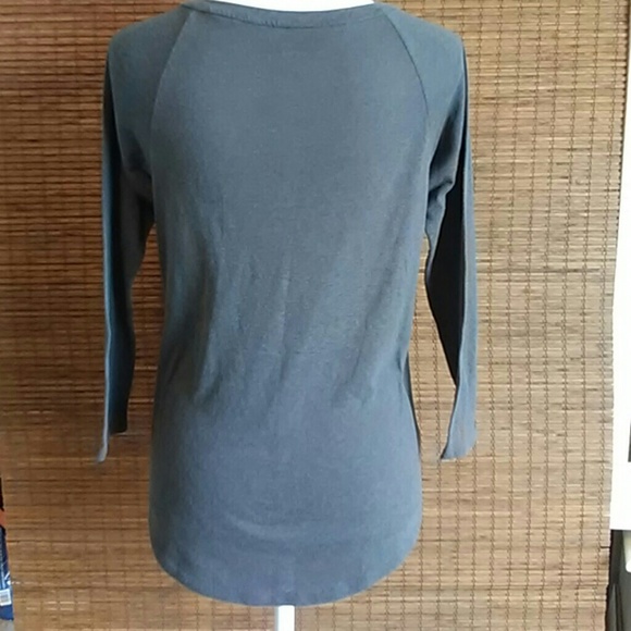 American Eagle Gray Long Sleeve Top - Picture 3 of 5