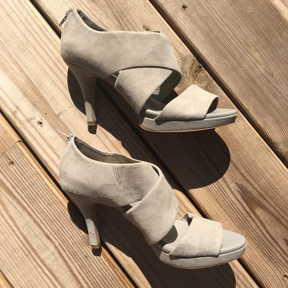 Banana Republic Heels