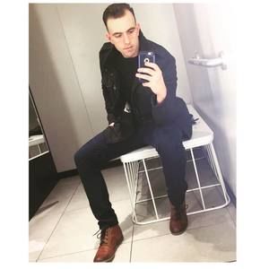 Meet your Posher, Riley