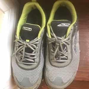 Altra size 10 zero drop shoes