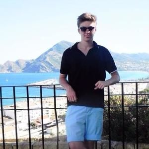 Meet your Posher, Chris