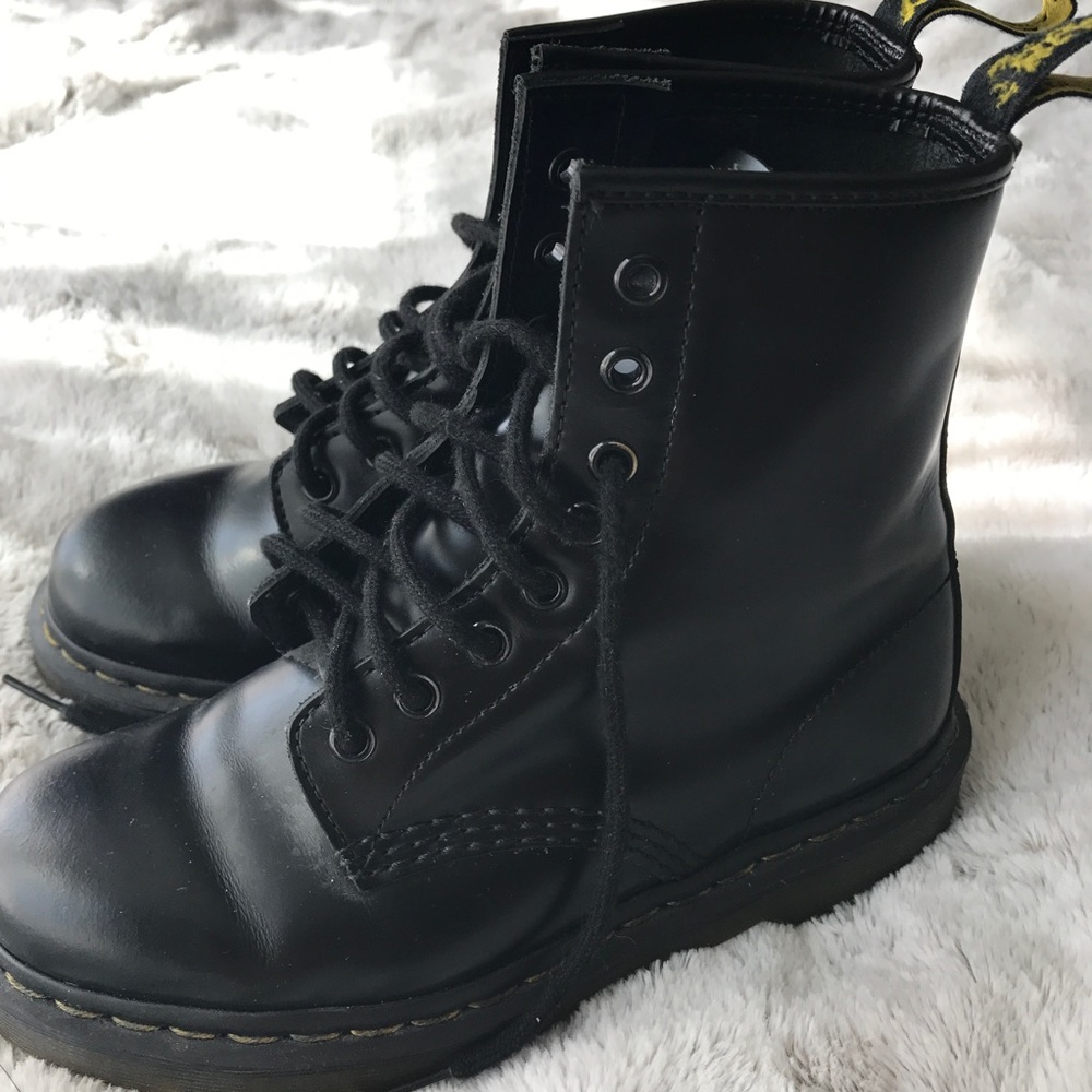 Dr. Martens "The Original" Size 5