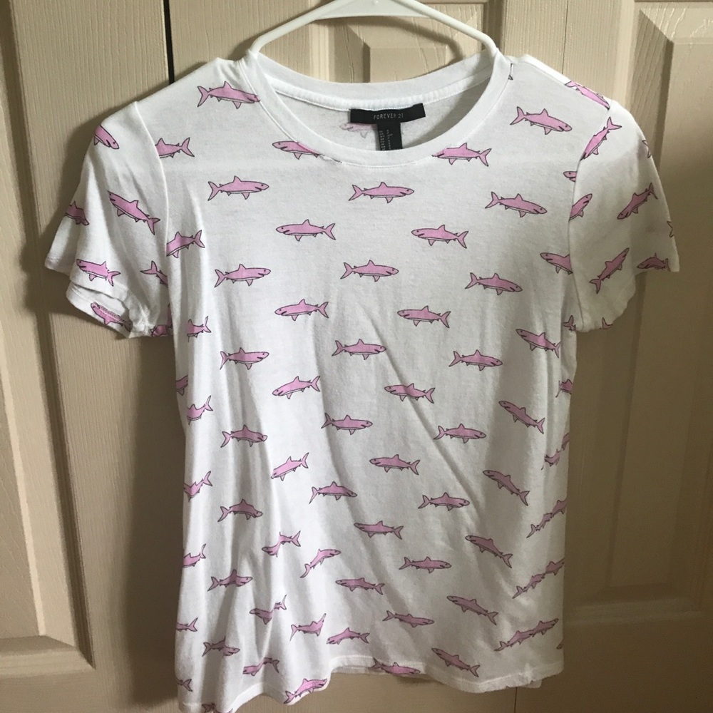 Pink & white shark t-shirt