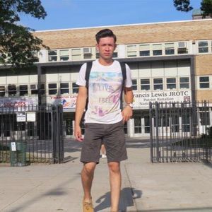 Meet your Posher, Devin