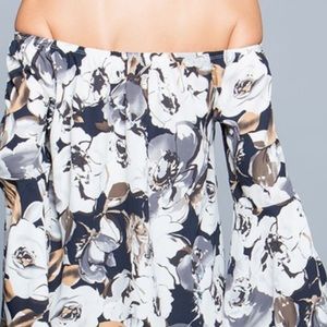 Floral print off shoulders bell sleeve blouse