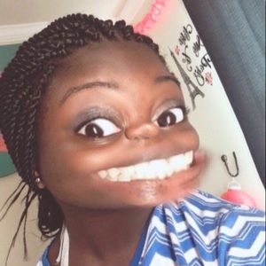 Meet your Posher, Carmelle