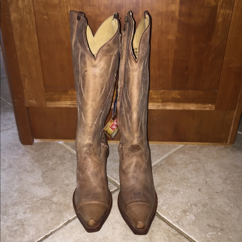 NWT Tony Lama leather boots