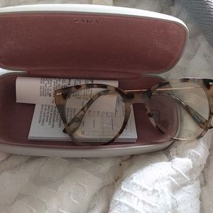 Zara Tortoise shell glasses