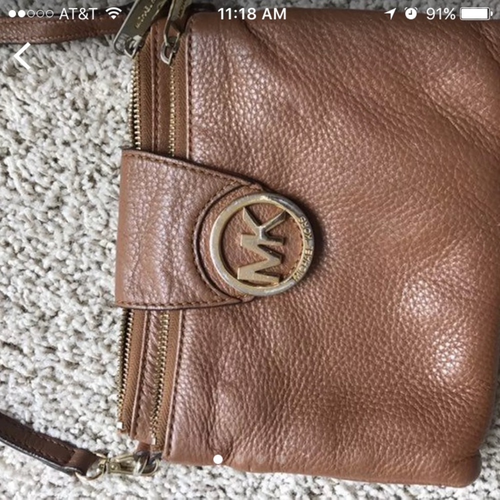 Michael kors crossbody