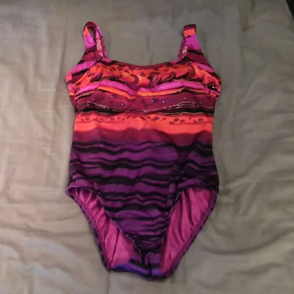 Gorgeous one piece swim suit