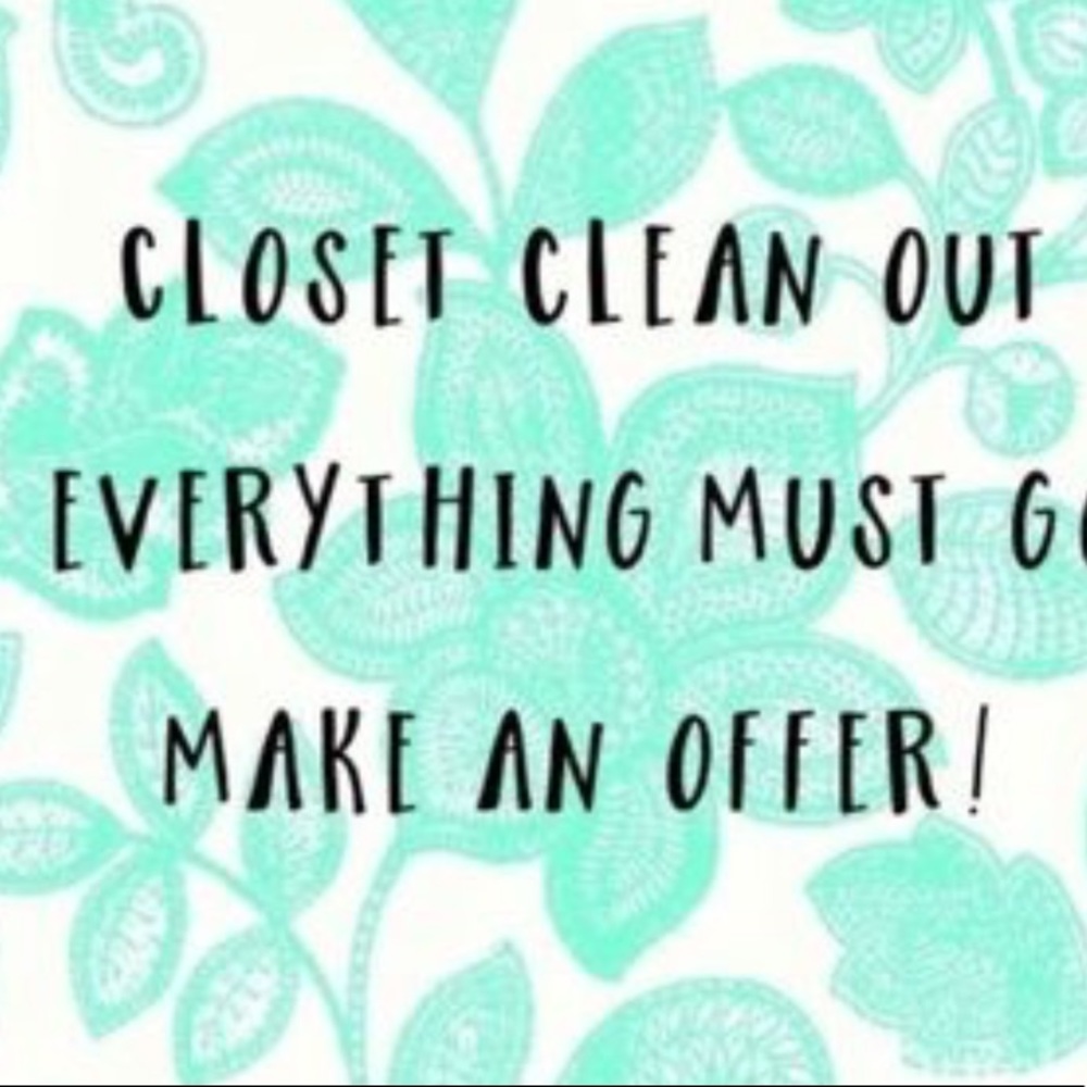 Help me clean out my closet 😀 make an offer !