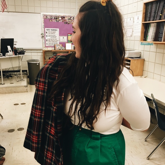 Welcome to my Closet! About me below ⬇️ - Picture 10 of 11