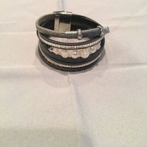 Gray Pearl bracelet