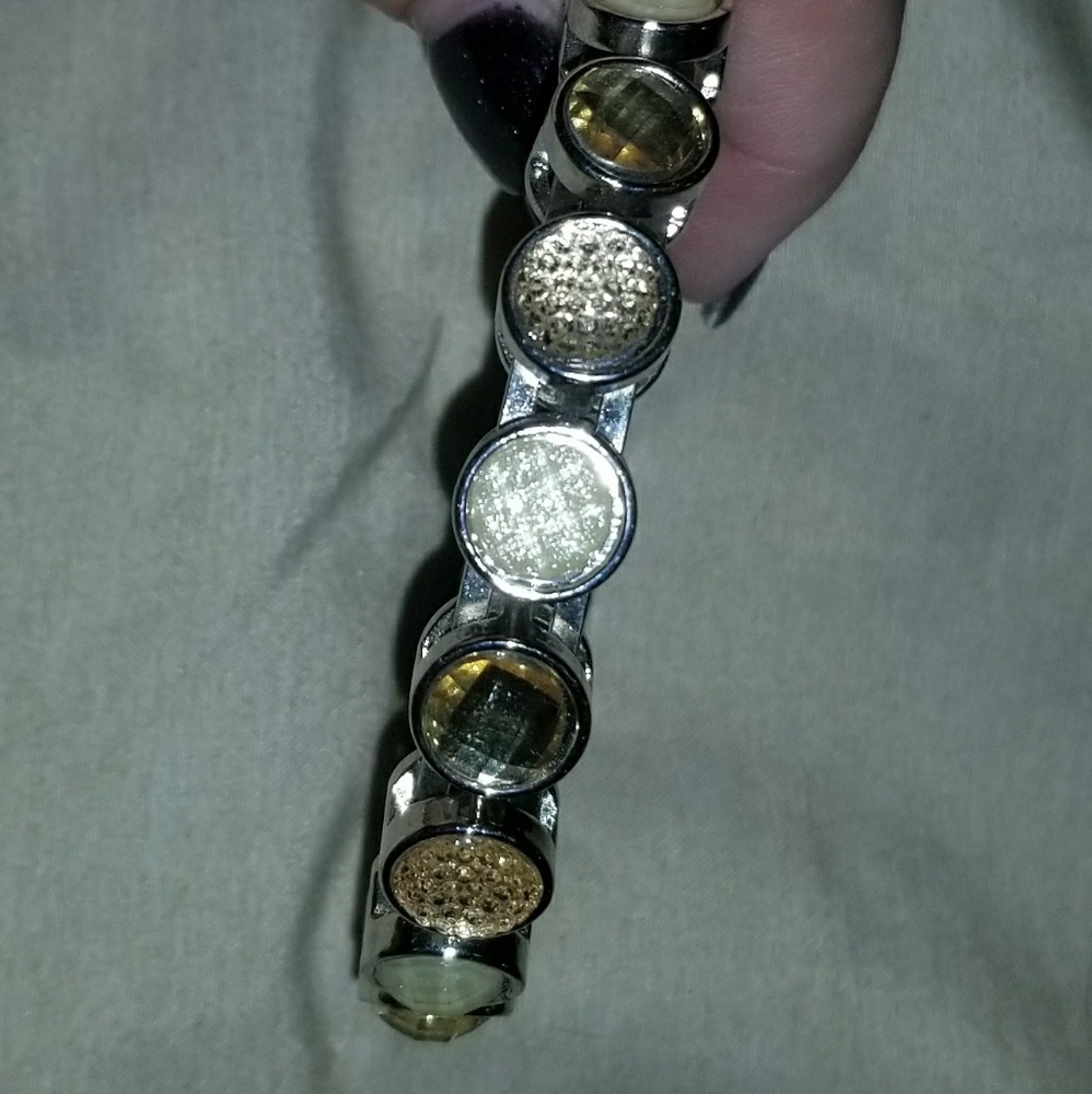 Premier Design Bracelet - Picture 2 of 2