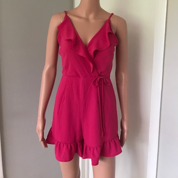 ✔️NWT Ruffled Jumpsuit - Picture 2 of 5