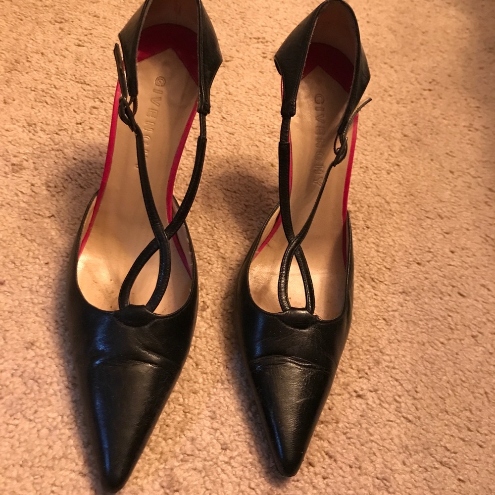 Givenchy pumps. Size 38.5. Black.
