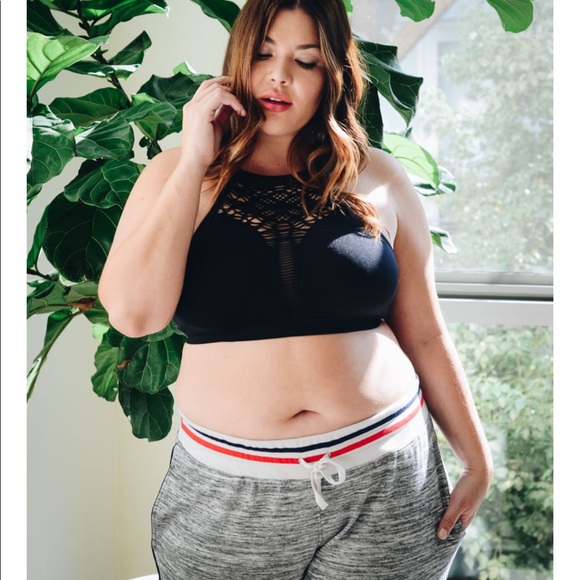 PLUS SIZE Floral Cut Out BRALETTE - Picture 4 of 8