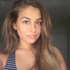 Meet your Posher, Ashleigh